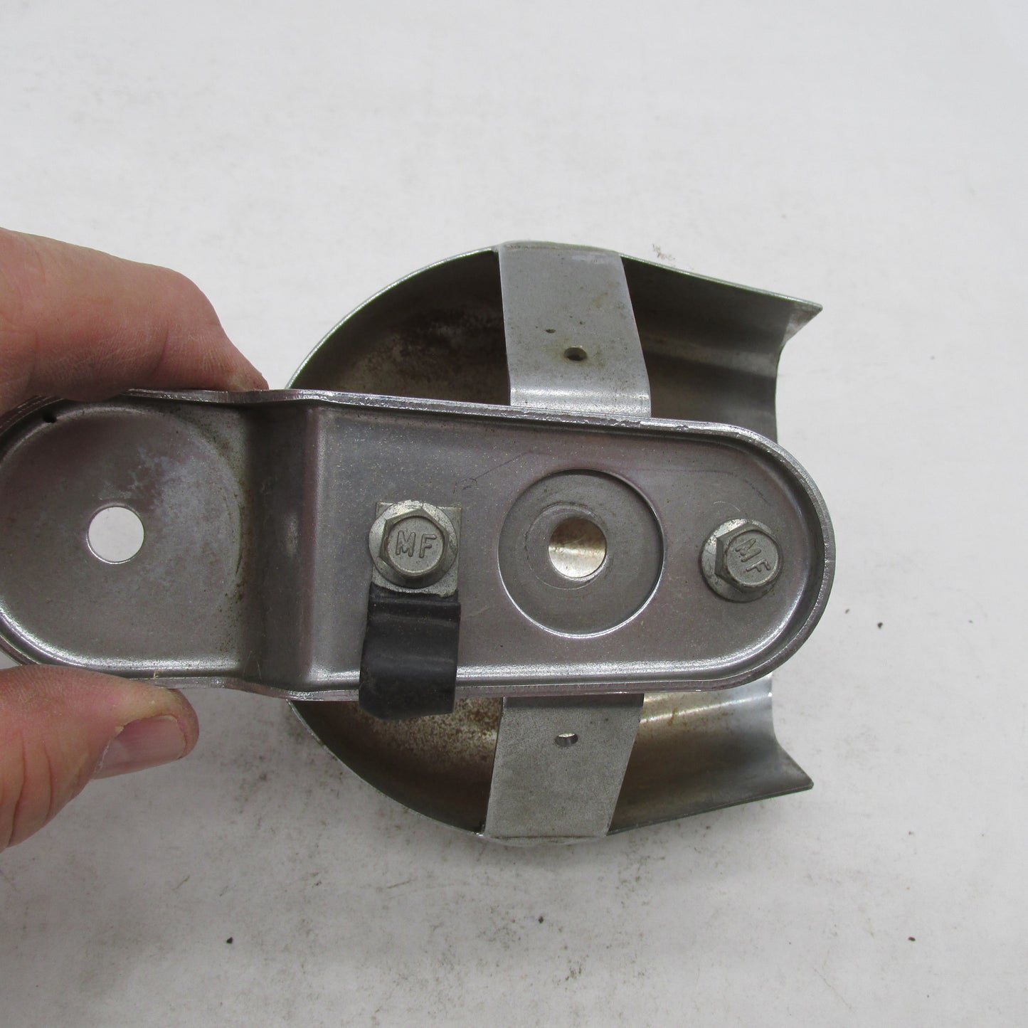 Harley Davidson OEM NOS Horn Cover Bracket Assembly Sftail DYNA Tourin