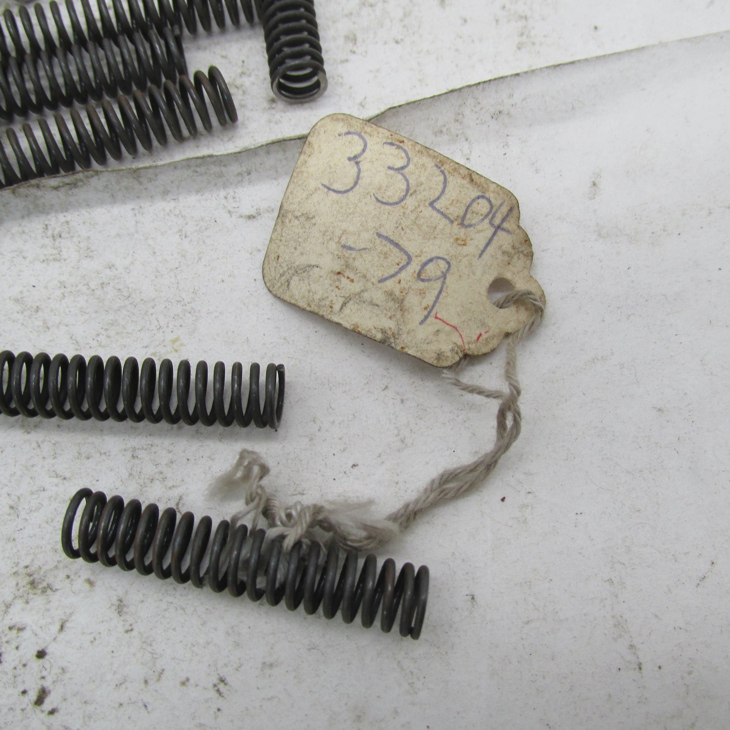 Lot of 39 Harley-Davidson OEM NOS Shifter Cam Follower Springs 33204-7