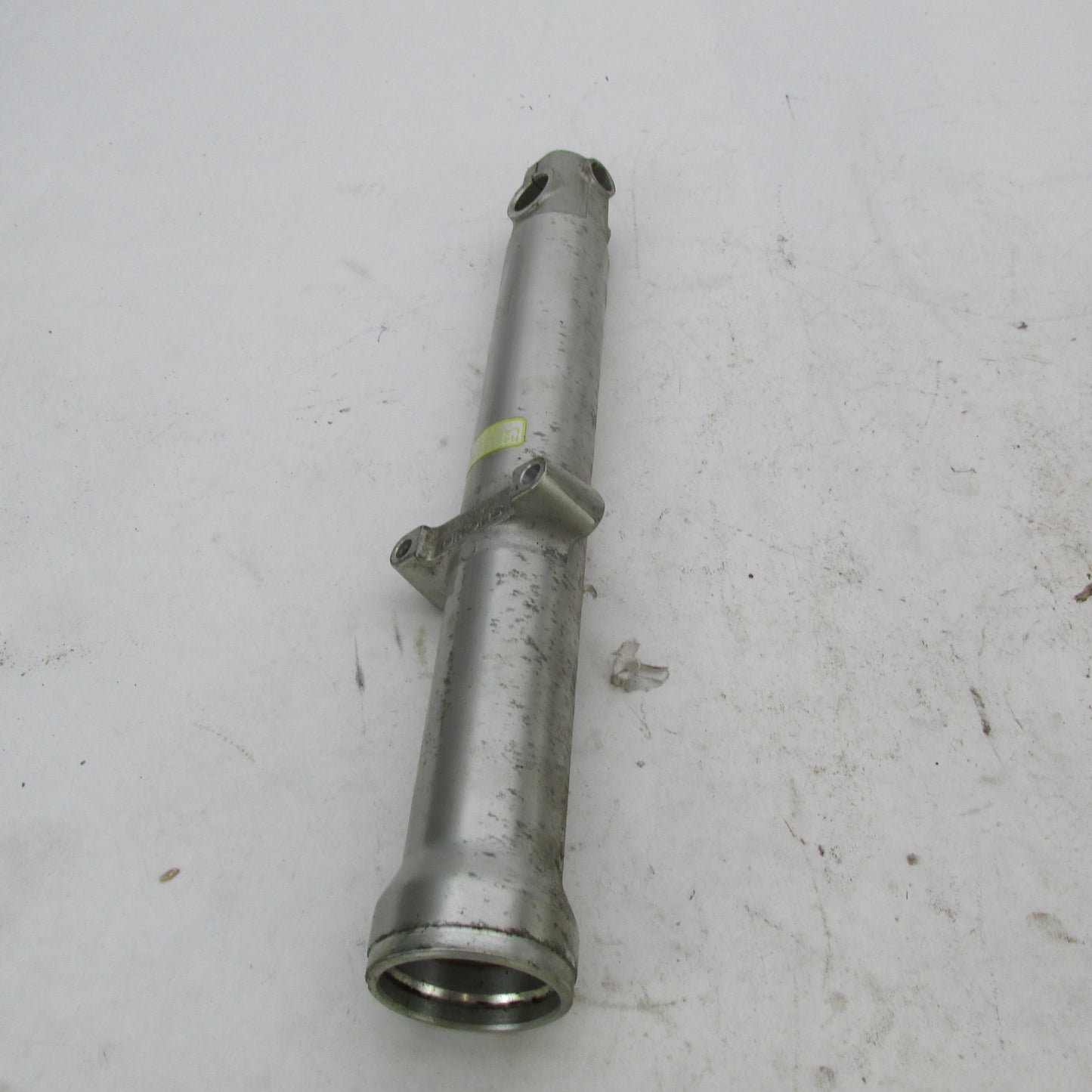 Pair of Harley Davidson OEM 39mm Front Fork Slider Legs 45900-88 45901