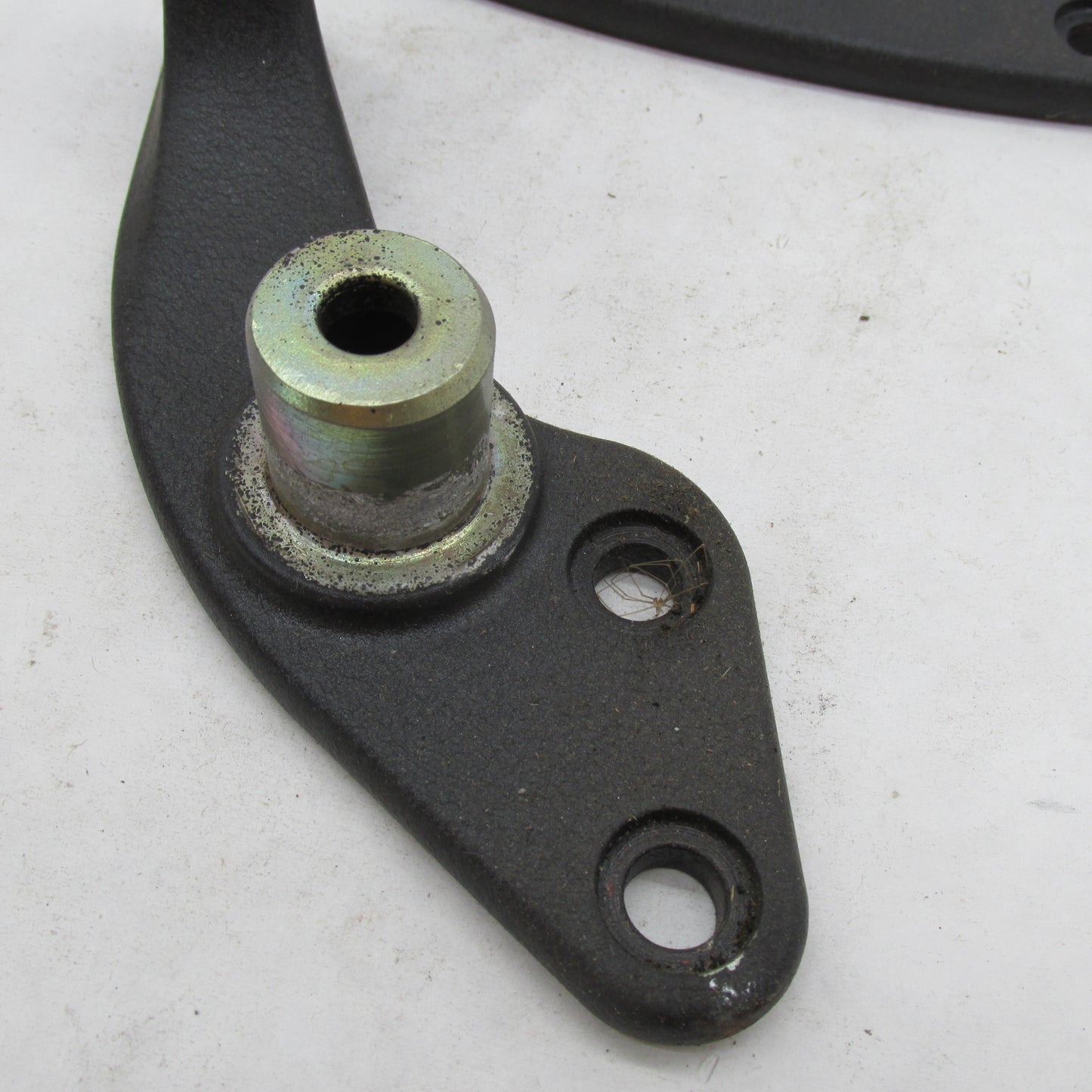 Pair of Harley Davidson OEM Stock Dyna Footrest Brackets 42481-92 3369