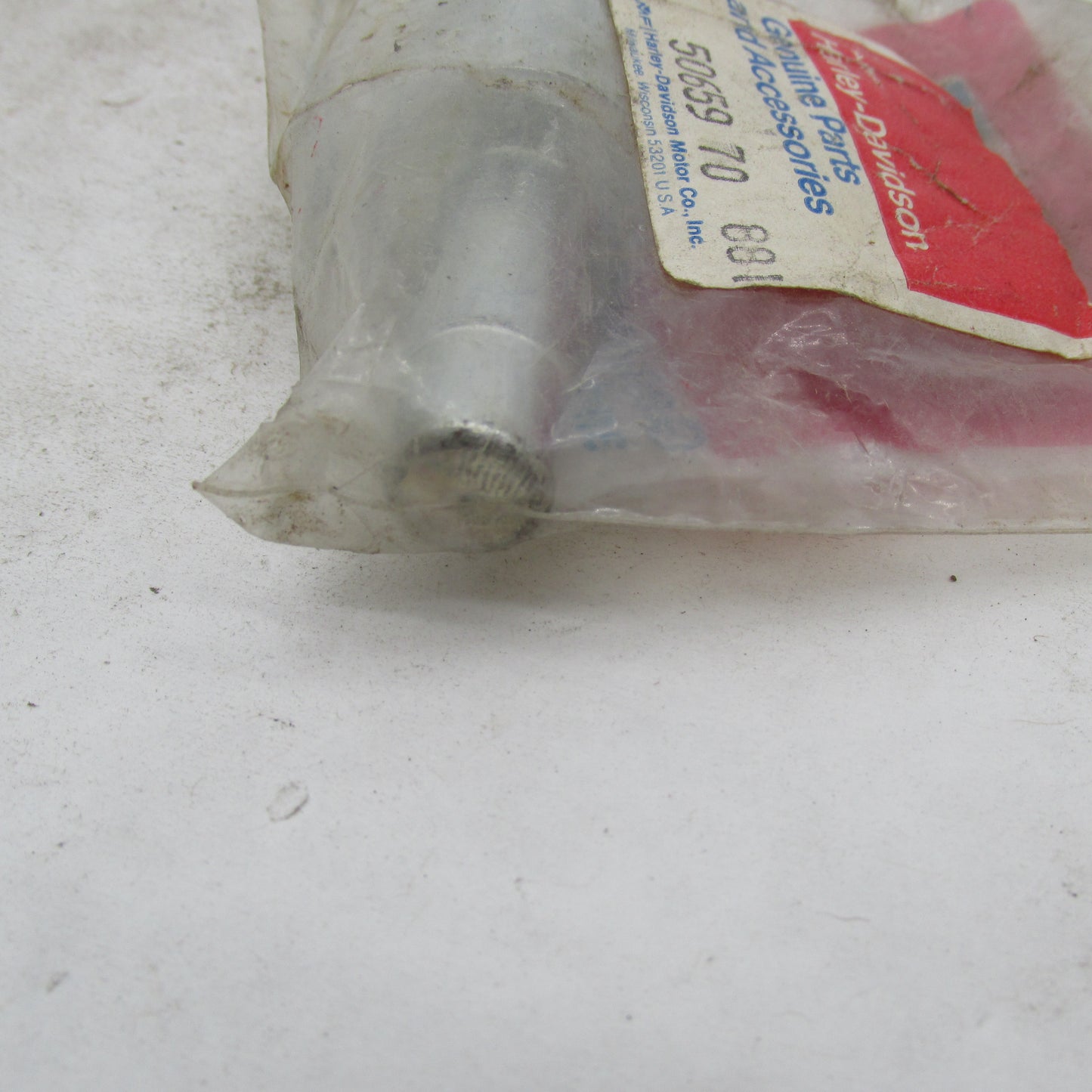 Harley-Davidson OEM 70-78 FL/FLH Left Front Footboard Support Stud 506
