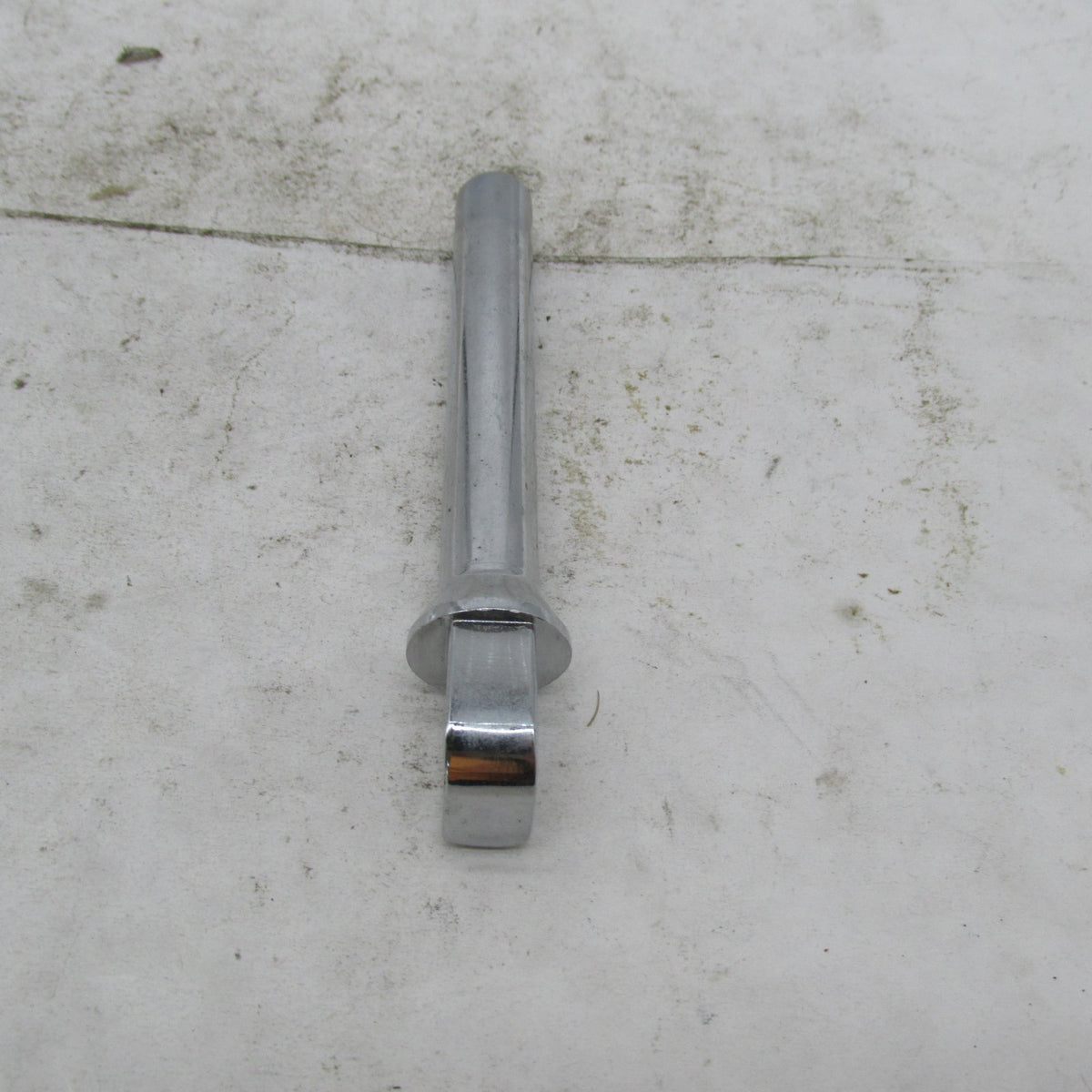 Harley Davidson OEM Footpeg Mount Mongoose 2006 DYNA CVO 50958-08