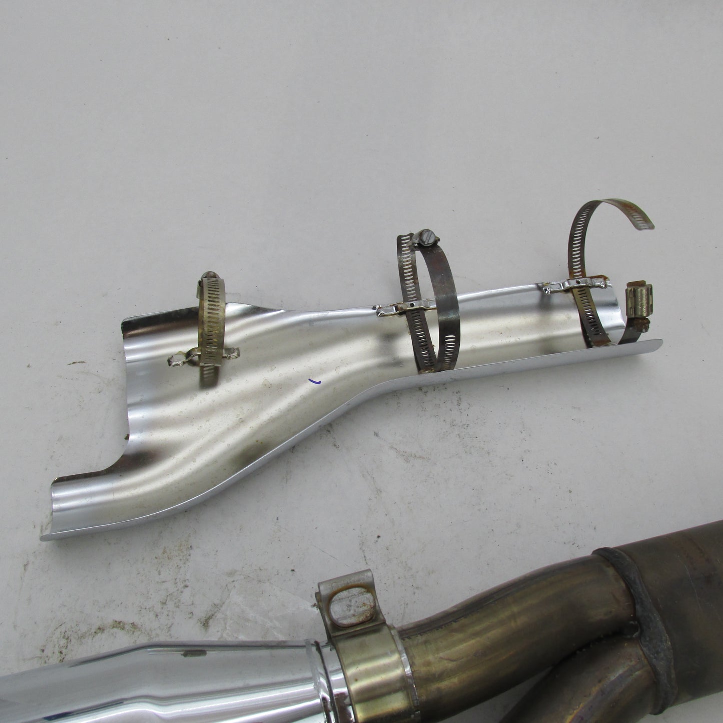 Harley Davidson OEM DYNA FXDF Fat Bob Stock Exhaust System 64705-08B 6