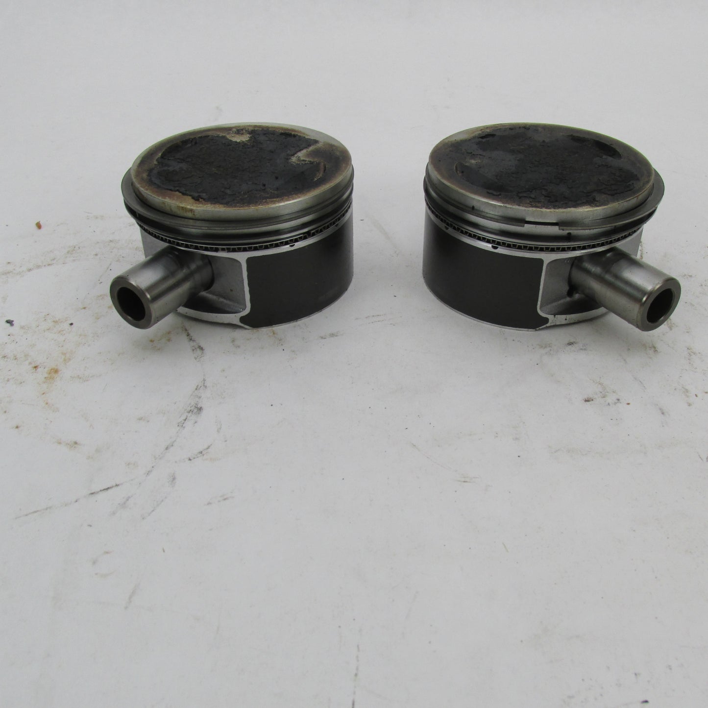 Pair of Harley OEM Stock 99-06 Twin Cam 88 Pistons w/ Wrist Pins 22095
