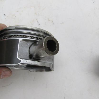 Pair of Harley OEM Stock 99-06 Twin Cam 88 Pistons w/ Wrist Pins 22095