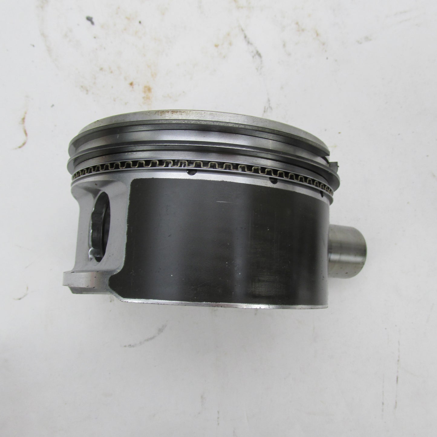 Pair of Harley OEM Stock 99-06 Twin Cam 88 Pistons w/ Wrist Pins 22095