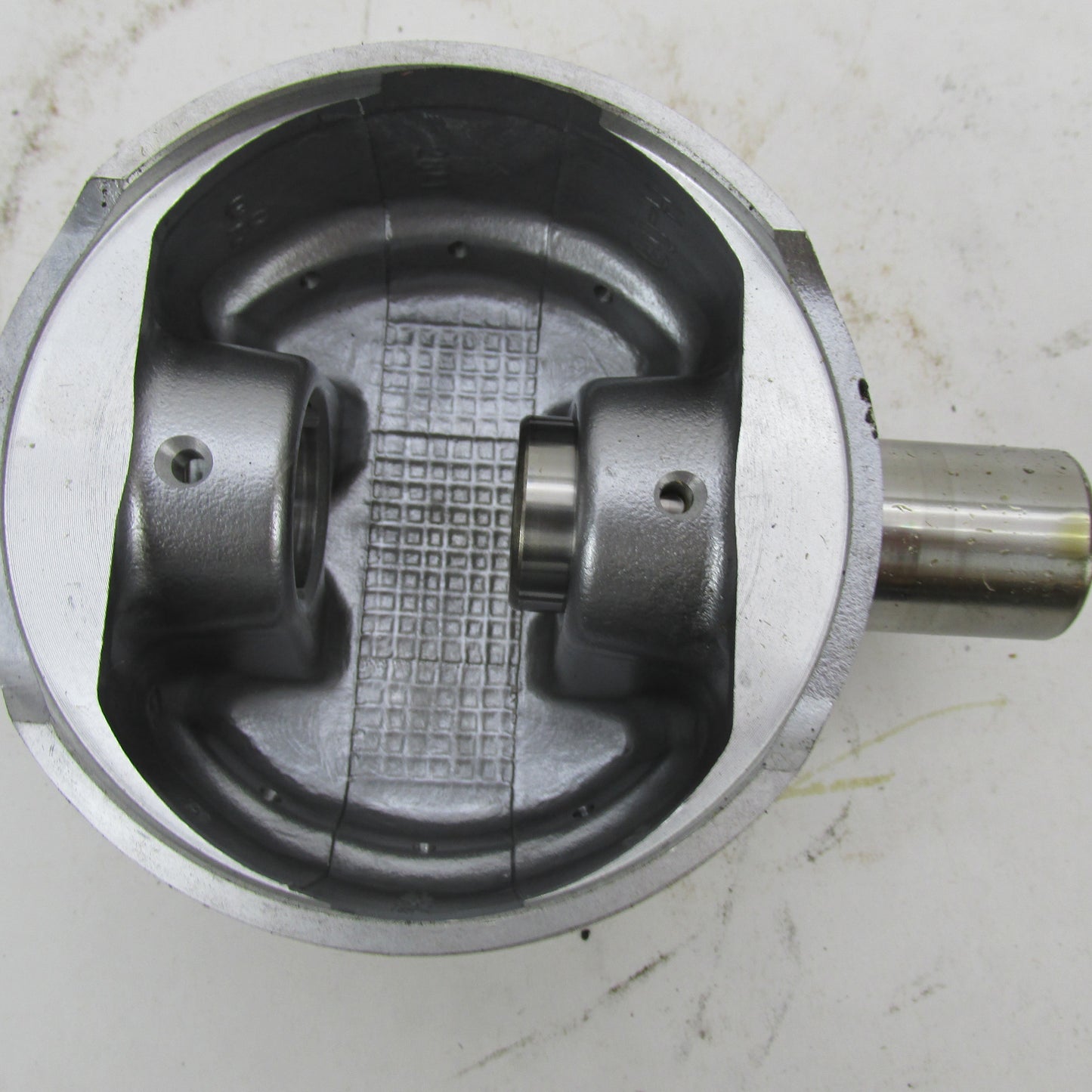 Pair of Harley OEM Stock 99-06 Twin Cam 88 Pistons w/ Wrist Pins 22095