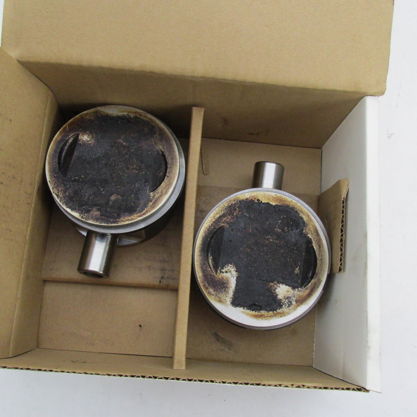 Pair of Harley OEM Stock 99-06 Twin Cam 88 Pistons w/ Wrist Pins 22095