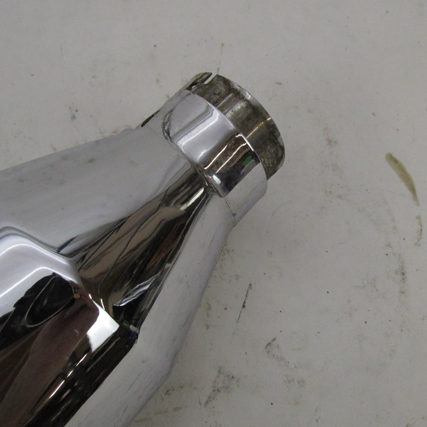 Harley-Davidson OEM Stock CVO Dyna Slash Cut Muffler Chrome 80402-01