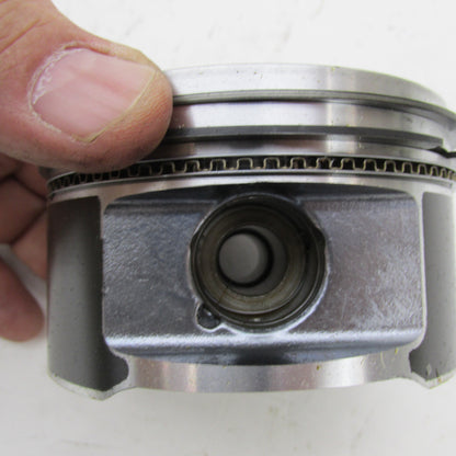 Pair of Harley-Davidson OEM Stock 99-06 Twin Cam 88 Pistons STD Bore 2