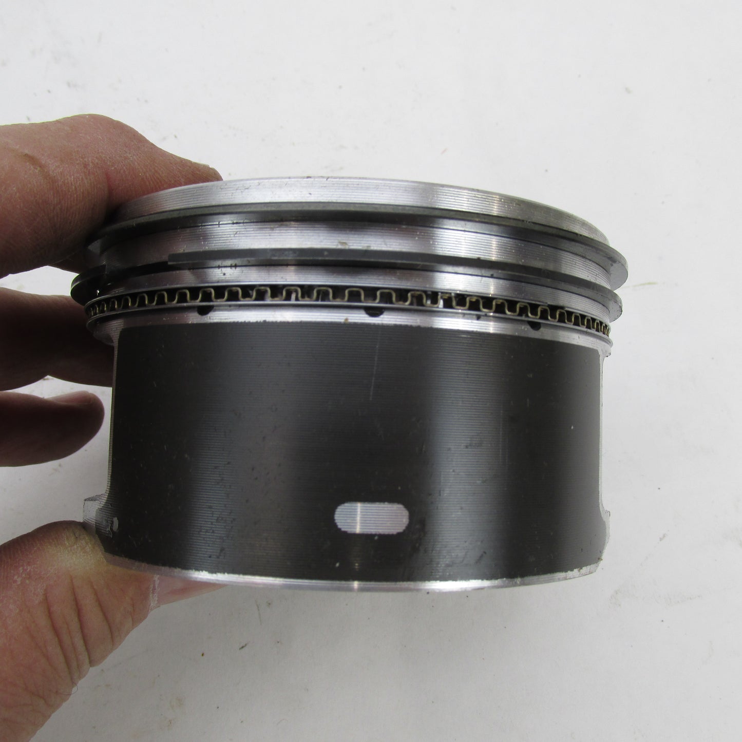 Pair of Harley-Davidson OEM Stock 99-06 Twin Cam 88 Pistons STD Bore 2