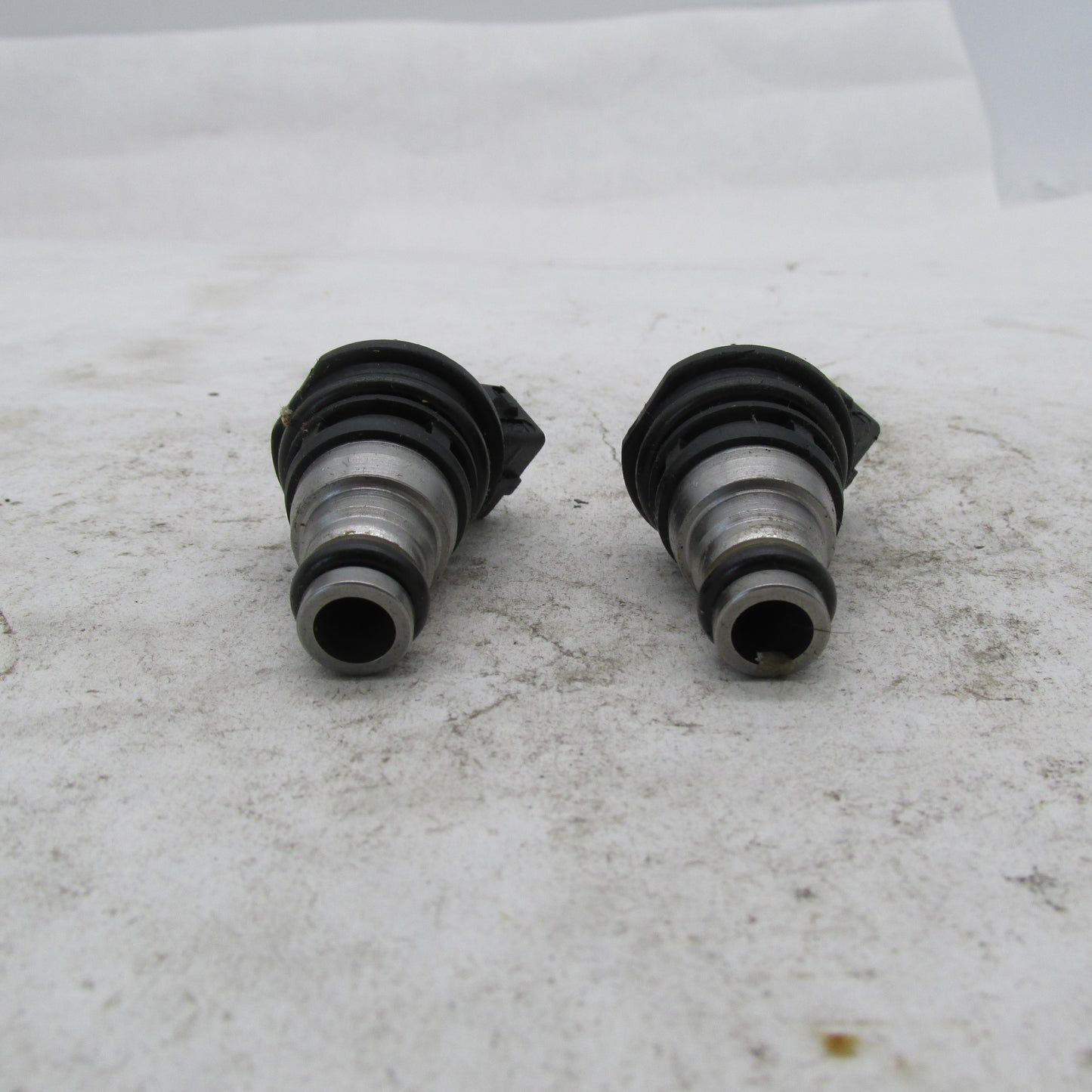 Pair of Harley OEM 95-99 Evo 80ci Magneti EFI Fuel Injectors 27218-95