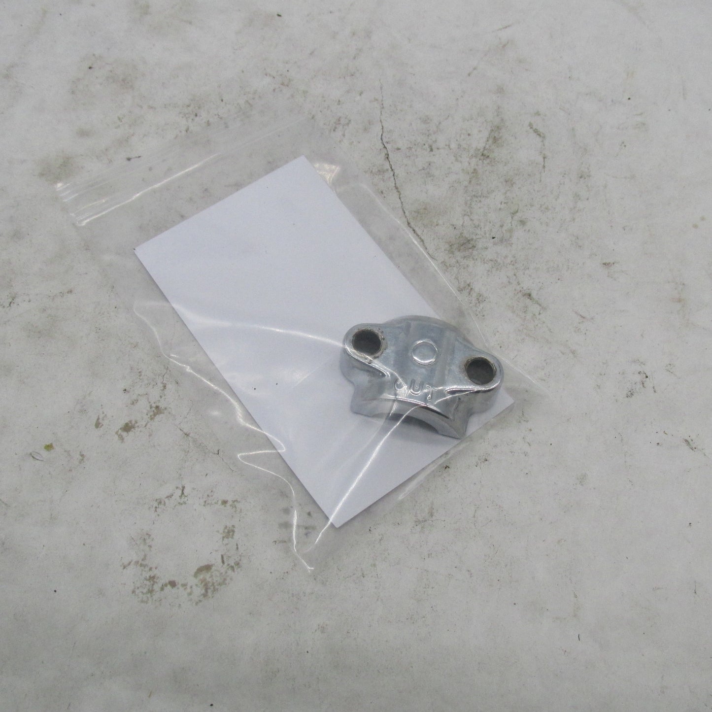 Harley-Davidson OEM Chrome Right Fork Slider Axle Cap Holder Clamp 458