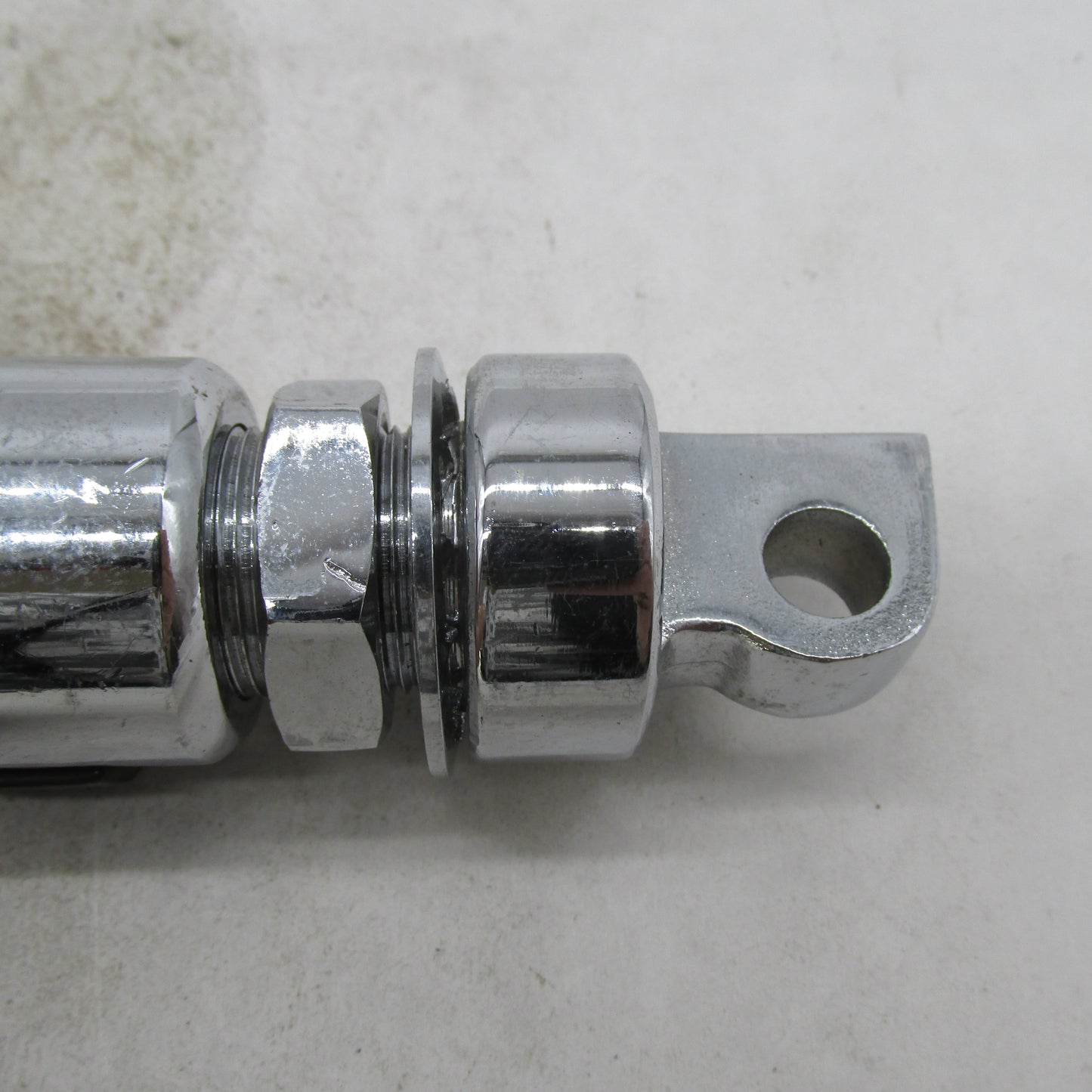 Single Harley Davidson Genuine ISO Adjustable Male Mount Footpeg DYNA