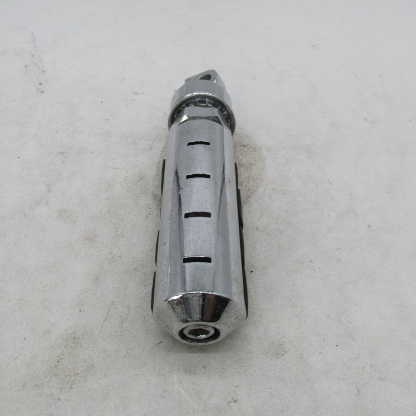 Single Harley Davidson Genuine ISO Adjustable Male Mount Footpeg DYNA