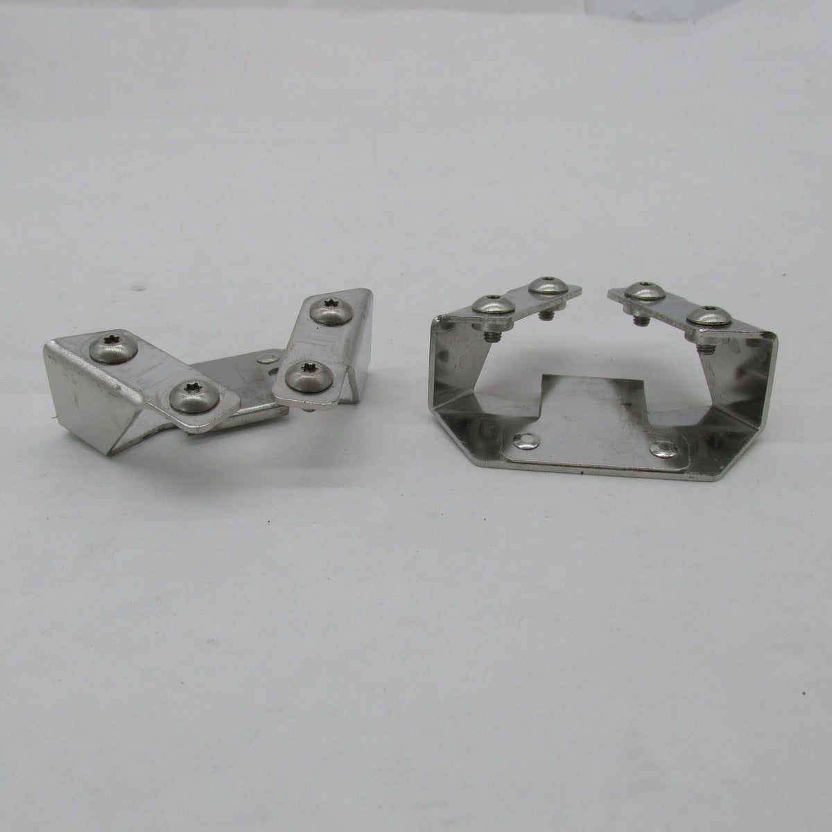 Pair of Harley Davidson OEM Saddlebag Latch Lock Catches Bracket 93-13