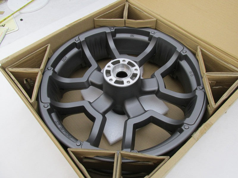 Harley Davidson Genuine NOS 18X4.5 5 Spoke Grey Seismic Front Wheel 43