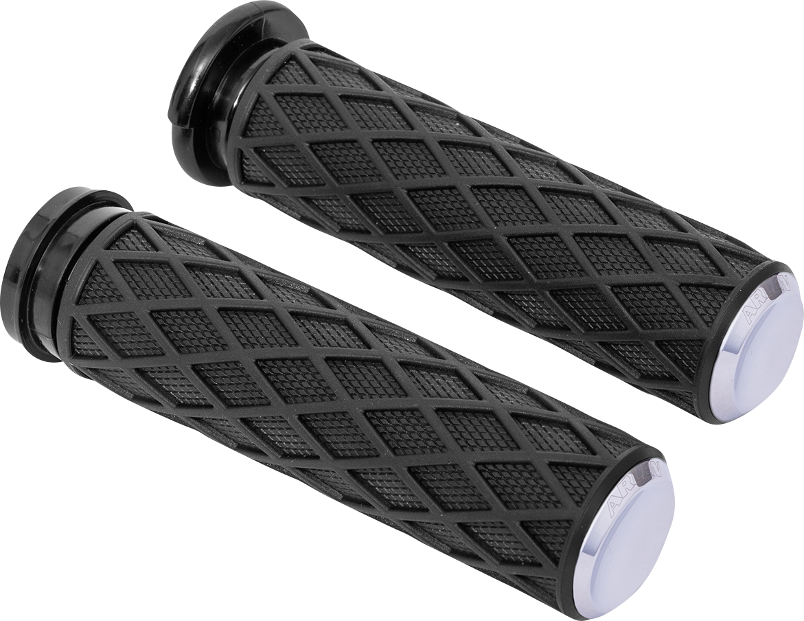 Arlen Ness Diamond Grips Chrome TBW 500-008