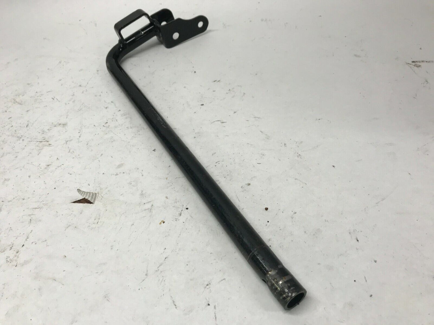 oem Harley touring black saddlebag support bracket electra glide road king flhx