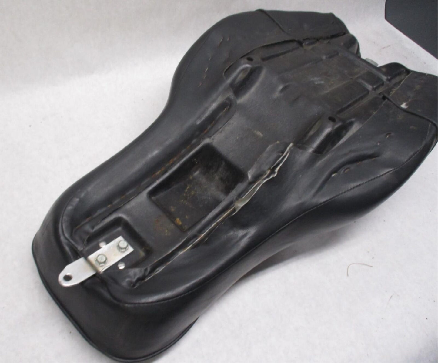 Harley Davidson Genuine OEM 1996-03 Dyna FXD Embossed Logo Seat