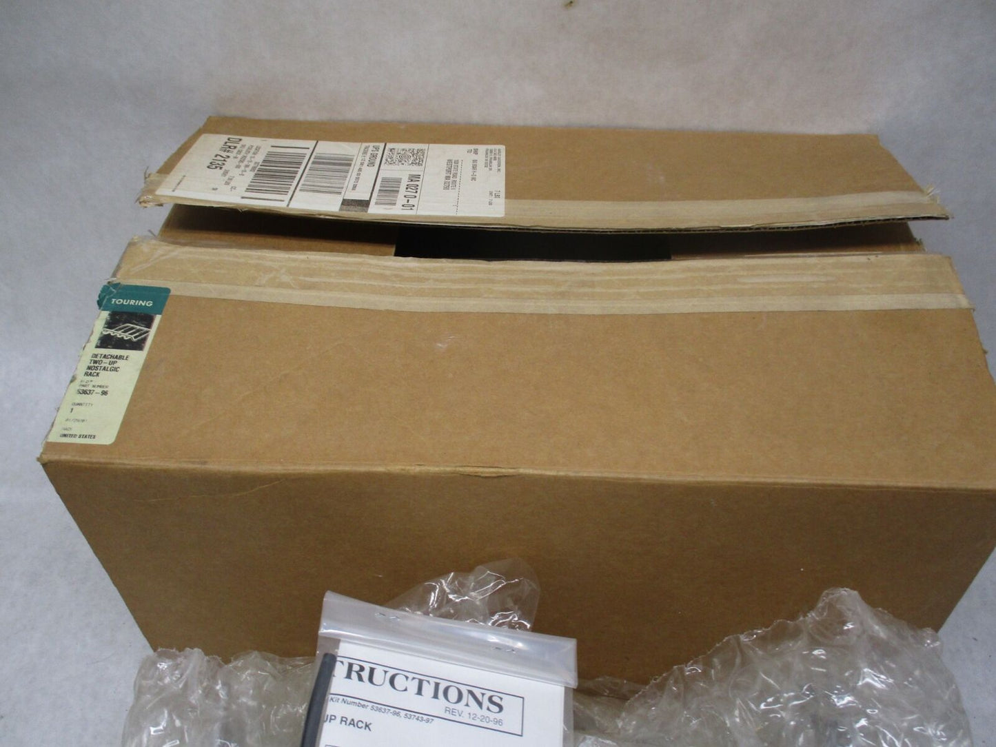 Harley Davidson Genuine NOS Detachable Two-Up Nostalgic Rack 53637-96 FLHR