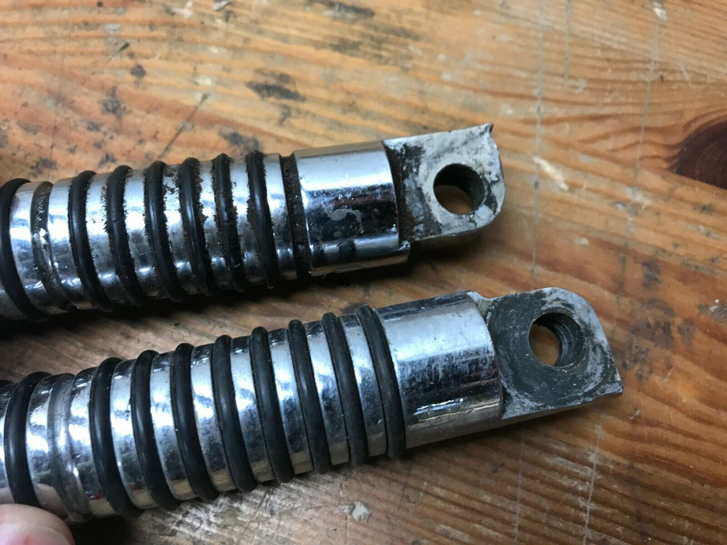 Pair Harley Shovelhead Sportster Foot Pegs Foot Rest Rubber Round Chrome Ribbed