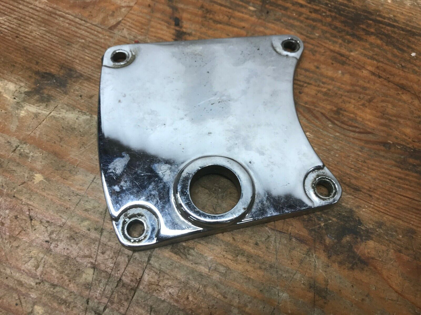 HARLEY DAVIDSON CHROME PRIMARY INSPECTION COVER w/ Foot Peg Hole Mount point