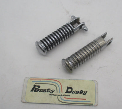 Pair of Harley Davidson Chrome Ribbed Foot Pegs Female Type