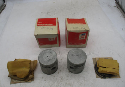 Pair of Harley Davidson Genuine NOS Pistons 750cc 22255-29B 22253-29B