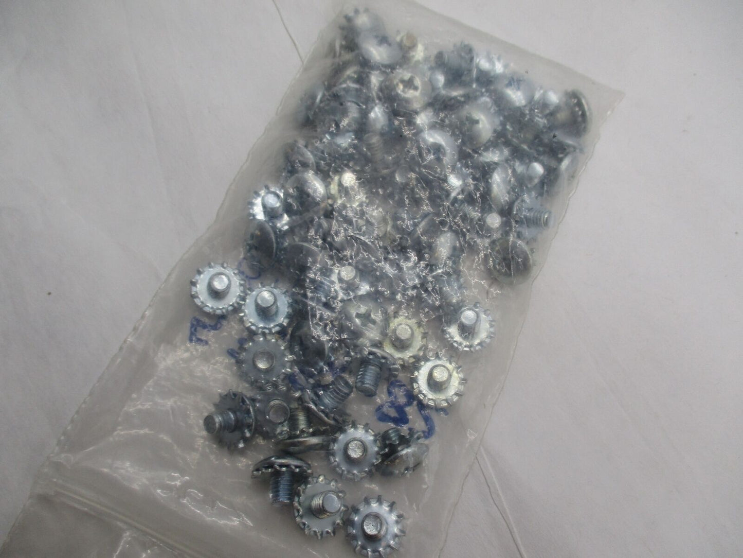 Lot of 68 Harley Davidson Genuine NOS Tour Pak Screws 53582-82