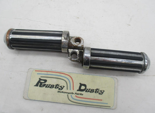 Pair of Harley Davidson Round Chrome Ribbed Rubber Passenger Pegs Footpegs