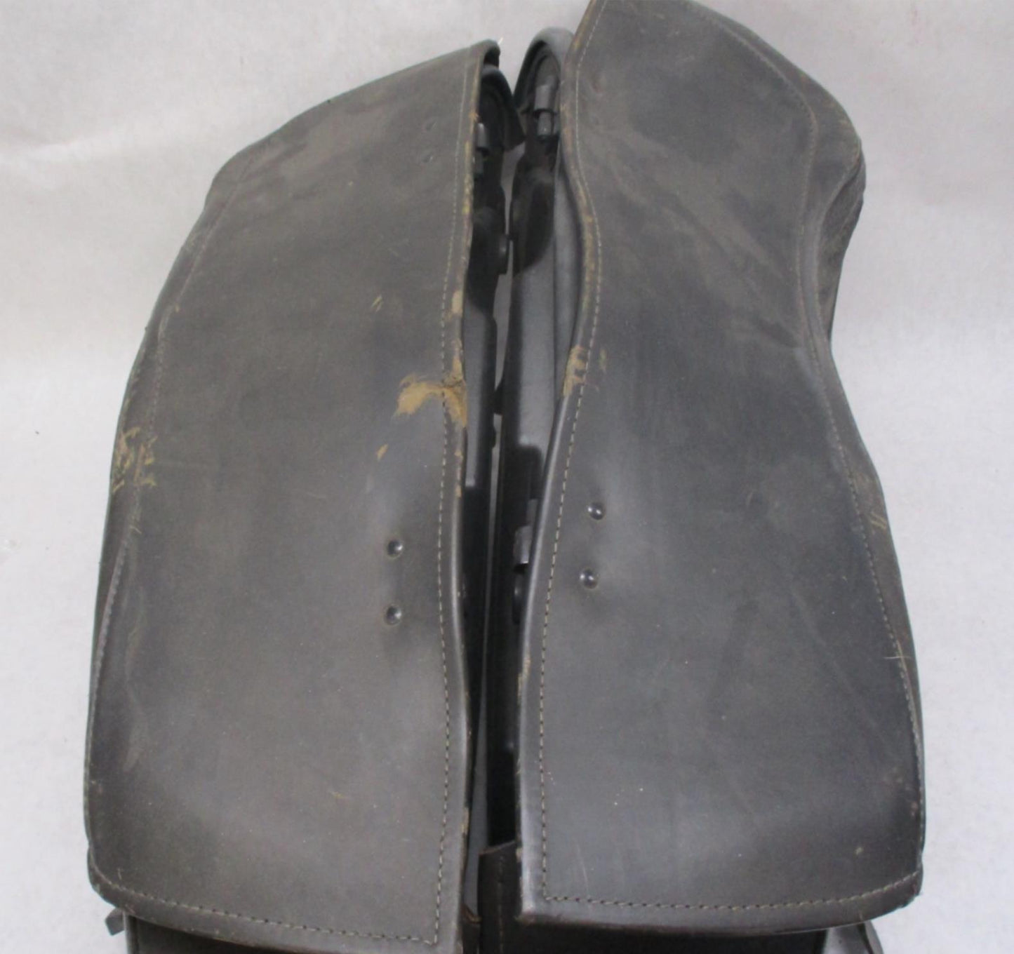 Harley Davidson Genuine Road King Leather Saddlebags 07396 RH 07395 LH