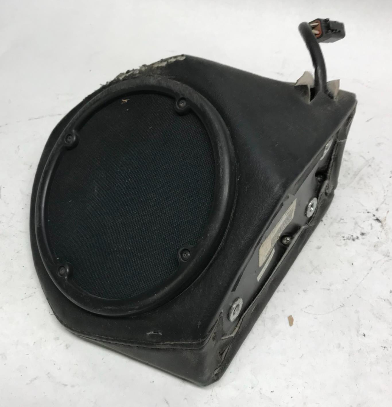 Harley Davidson Left Rear Speaker Housing Assembly 76287-06A