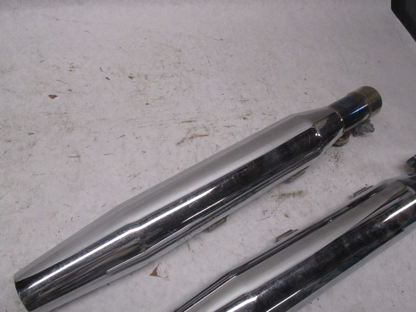 Harley Davidson Genuine Softail Screamin Eagle Mufflers 80410-01, 80409-01