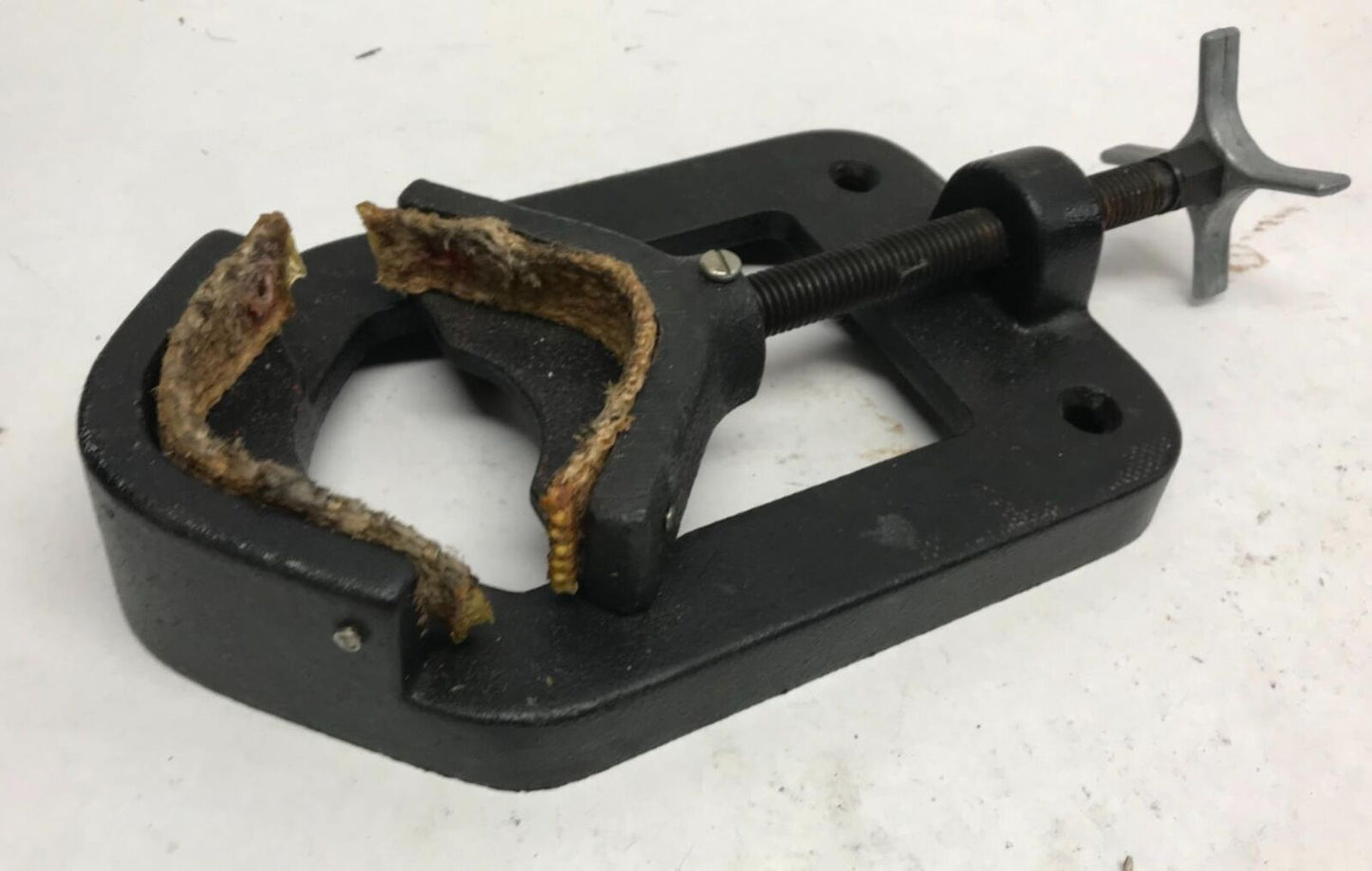 D-201 256 GF Table Top Bench Vise Pipe Clamp Press