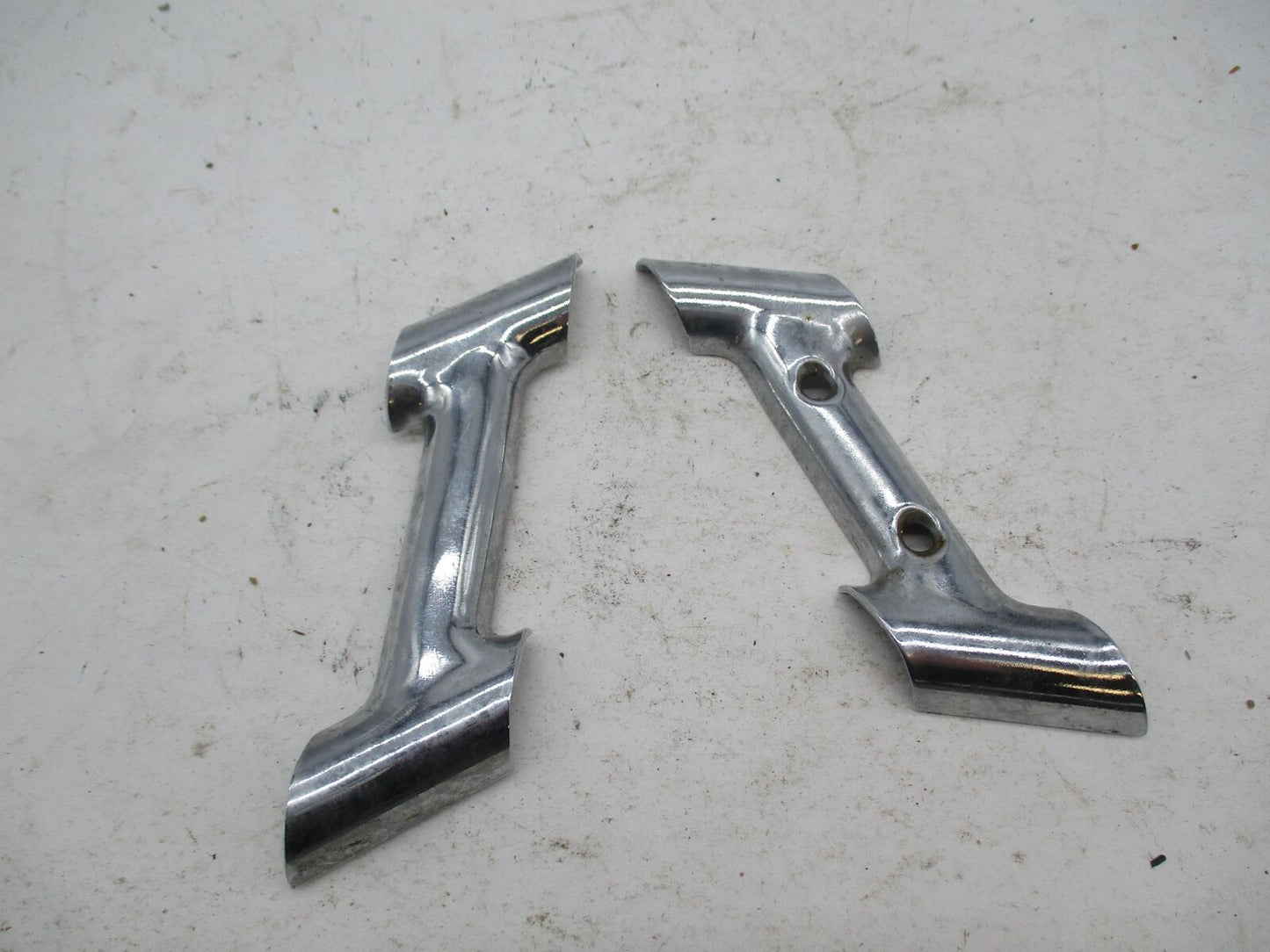 Harley -Davidson Right Side Rail Guard Clamp SET 90946-93 90935-93