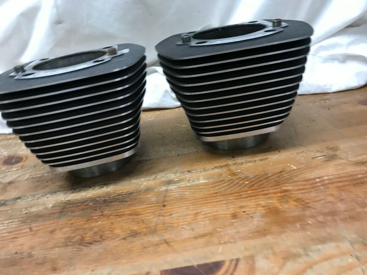 Harley Davidson Twin Cam Cylinders Jugs 16593-99 Dyna Softail Touring Excellent