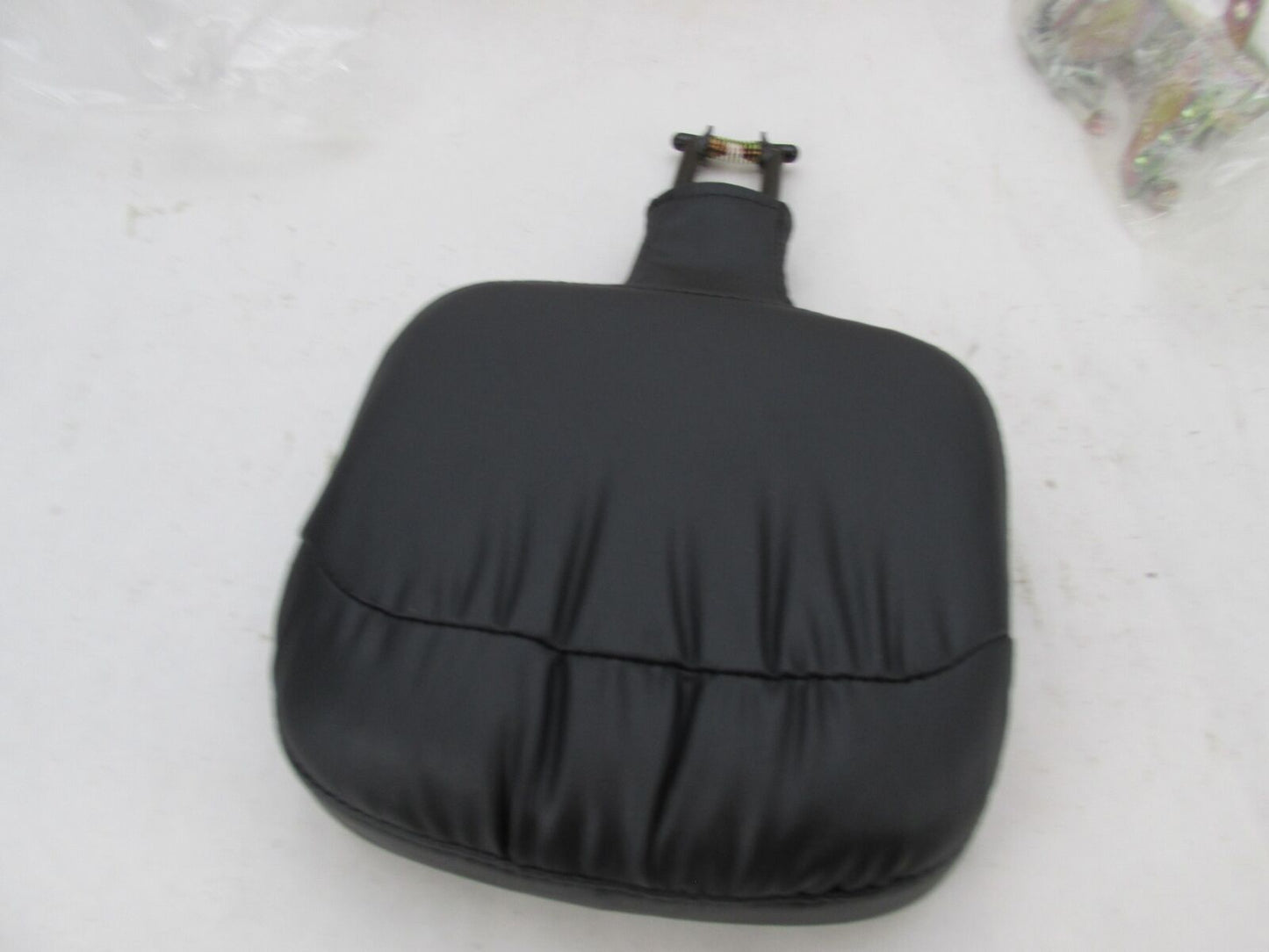 Harley Davidson Genuine NOS 94-96 FLHR Pillow Rider Seat Backrest 52586-94