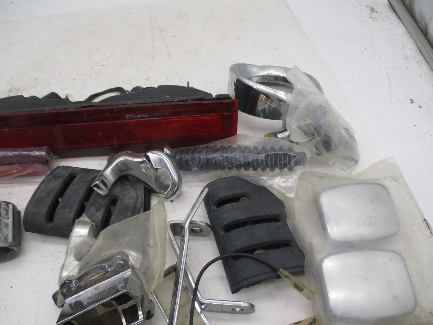 Large 11+ LB Mixed Lot Honda Goldwing GL 1000 1500 1600 1800 Motorcycle Parts