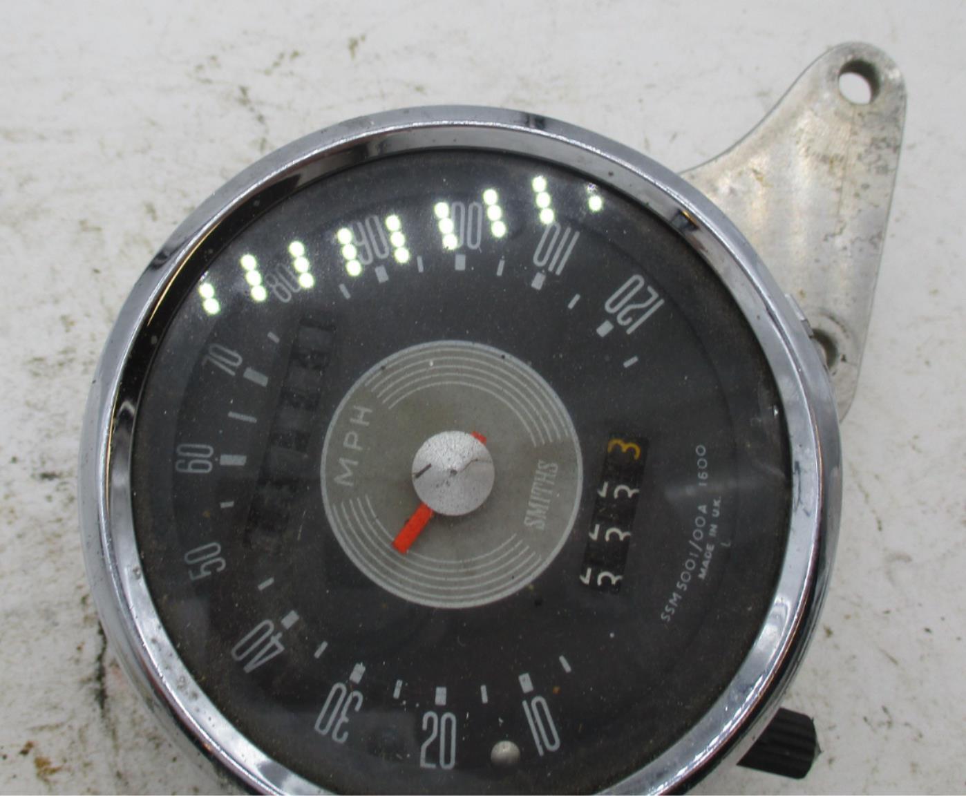 Smiths 120mph Speedo Speedometer Gauge w/ Bracket SSM5001/00A 1600 BSA Triumph