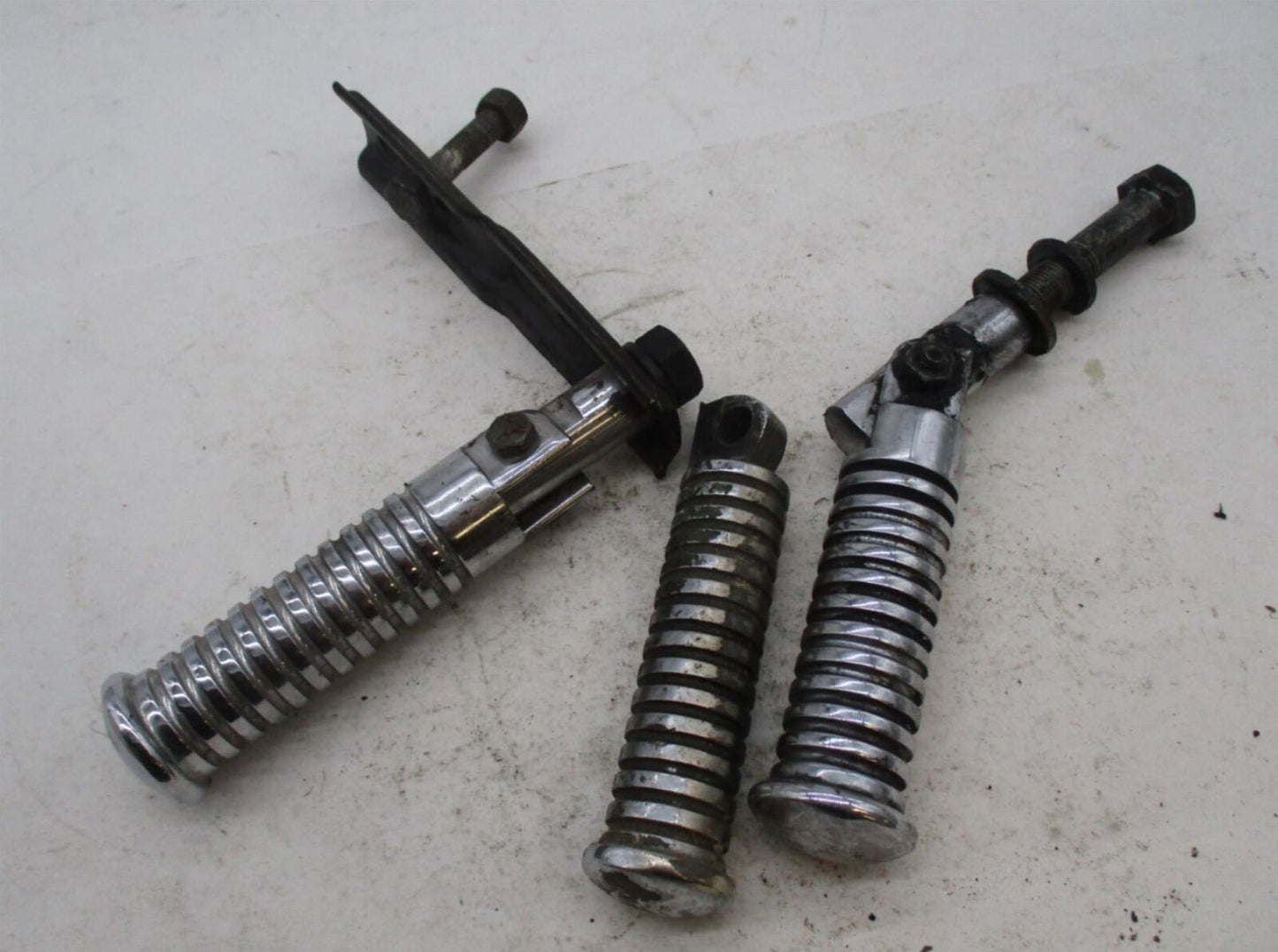 Mixed Lot of 3 Harley Davidson Round Foot Pegs Footrests w/ Brackets Chopper