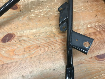 HARLEY DAVIDSON  TOURING Right REAR SADDLEBAG LOWER MOUNT BRACKET 2009-2013