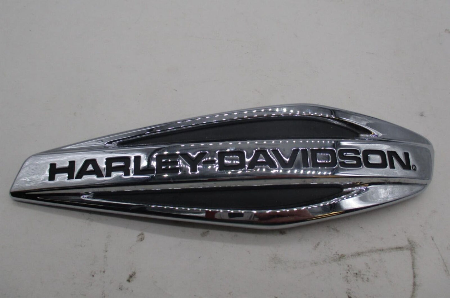 Harley Davidson 2012-2016 Dyna Genuine Right Side Gas Tank Emblem Badge