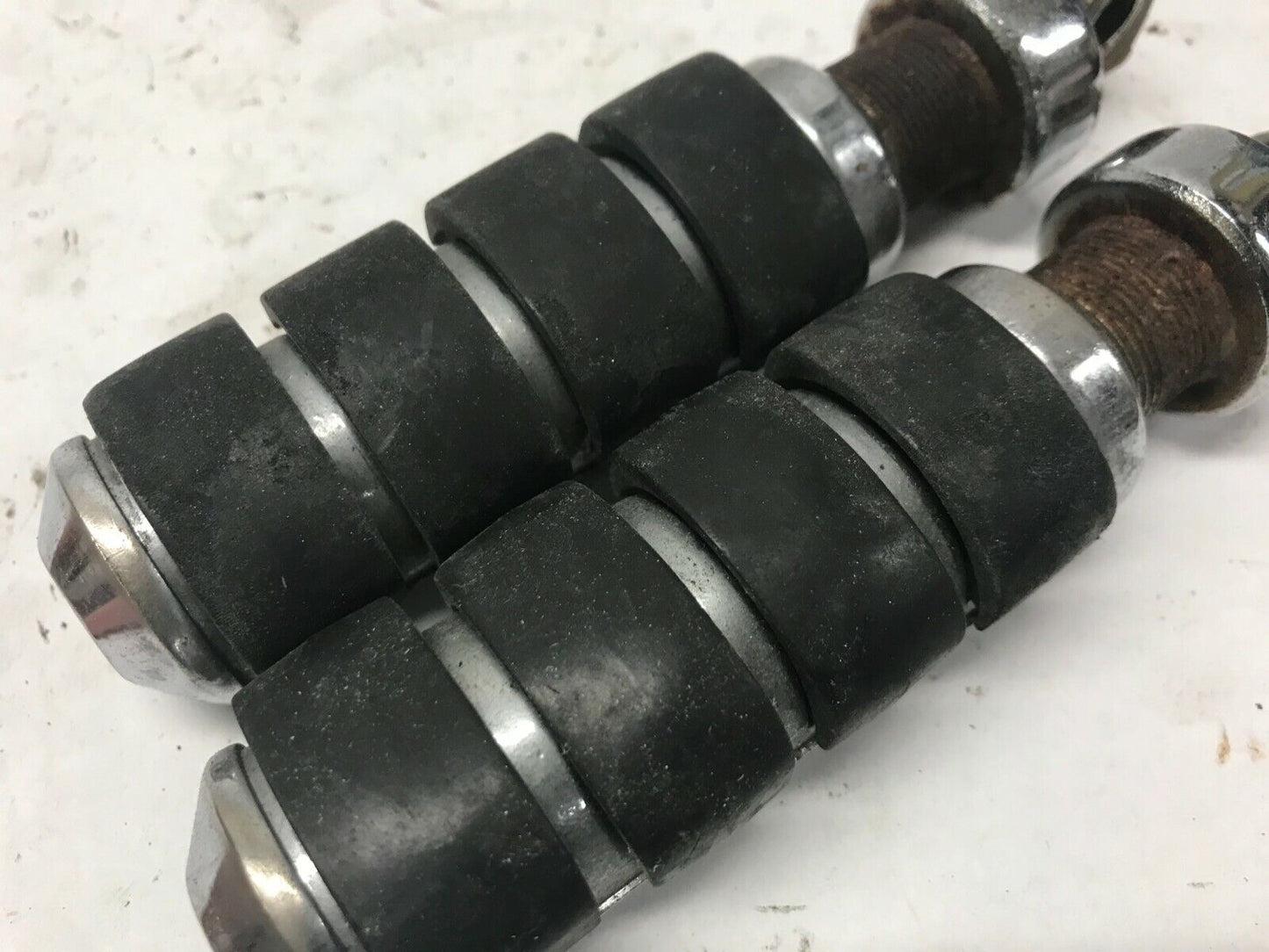 Pair (2) Original Harley Touring Highway Foot Peg Chrome Metal Rubber Shovelhead