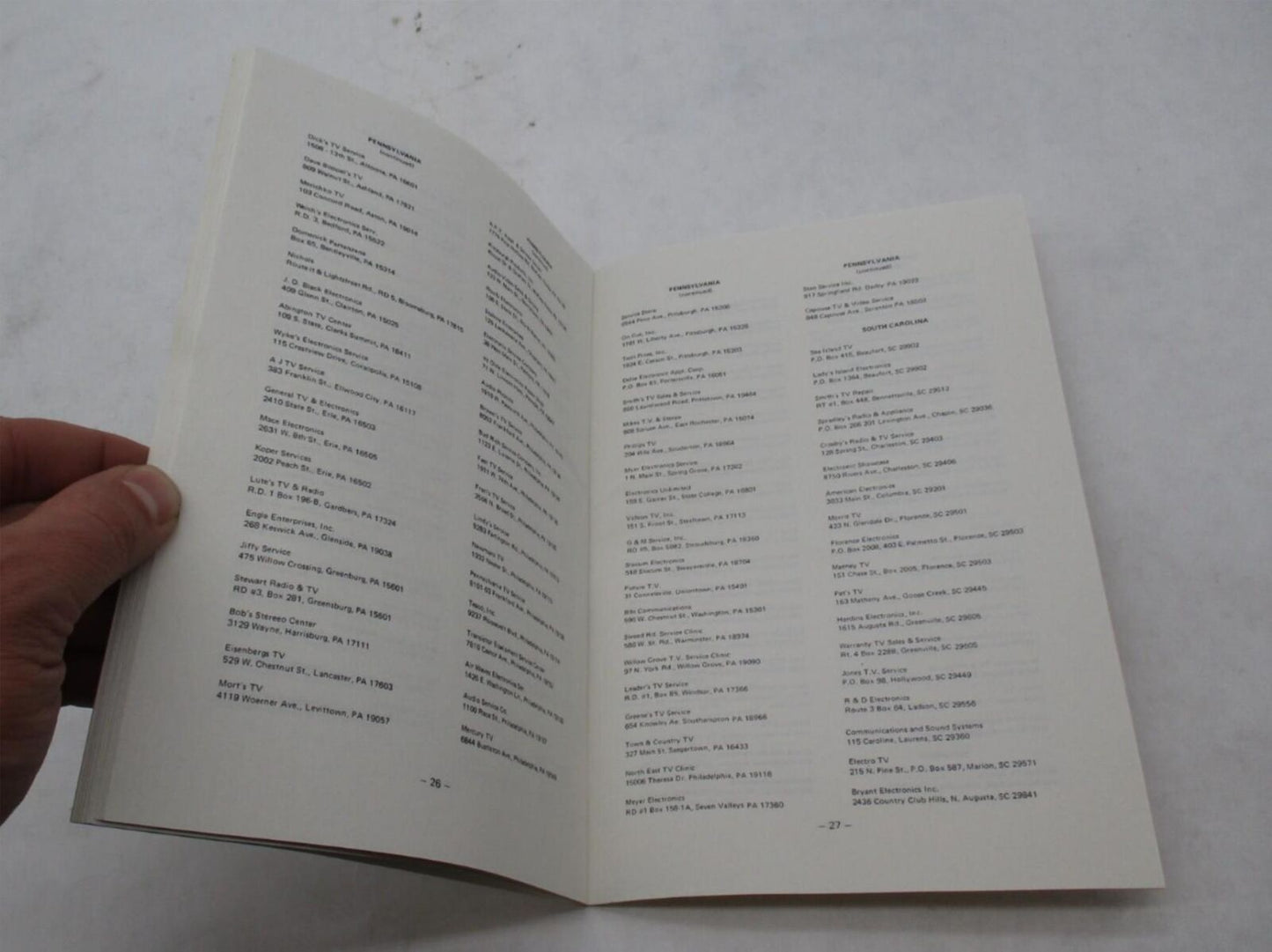 Vintage 1982 Samsung Electronics Sentinel Service Stations Book