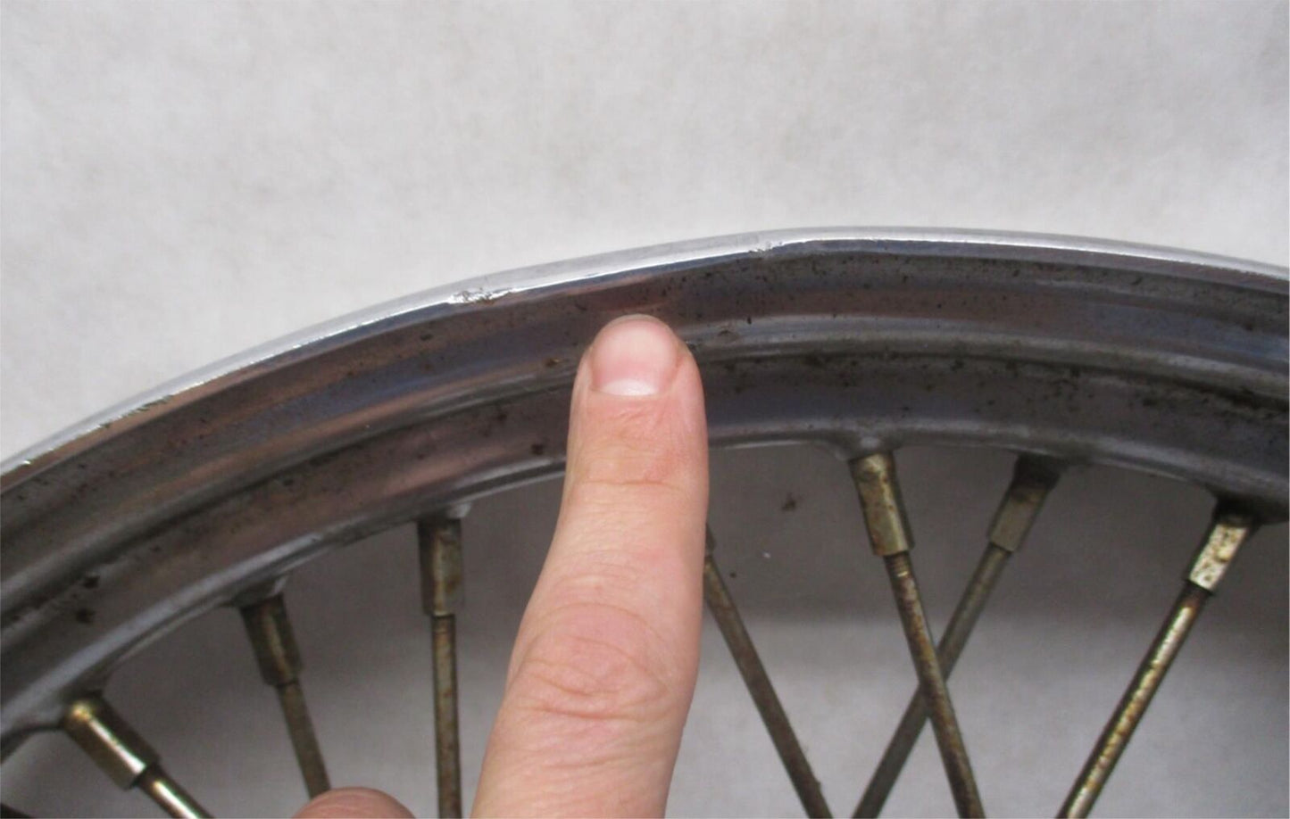 Harley Davidson Genuine 19x2.5" Chrome 40 Spoke Front Wheel 43001-79