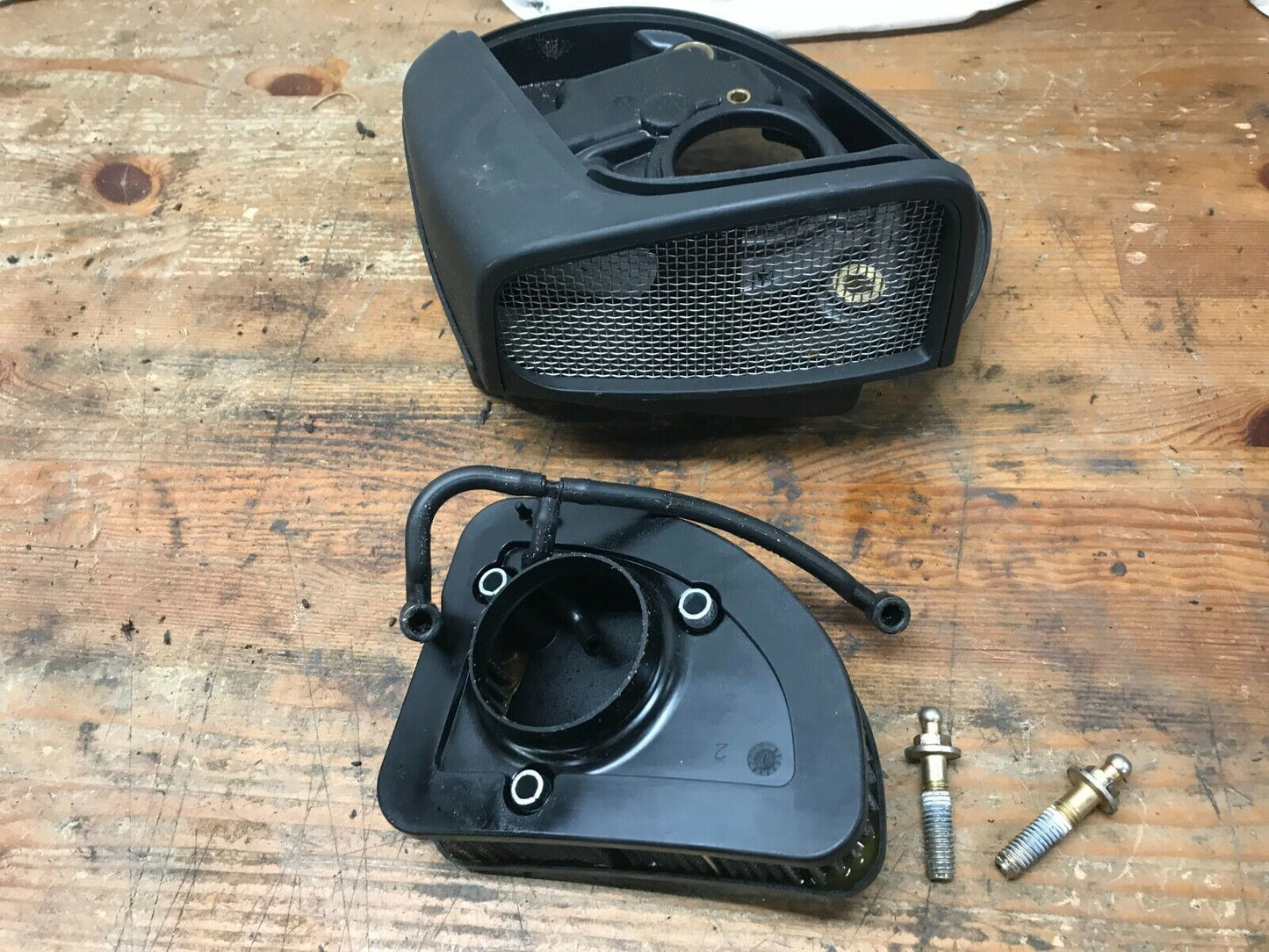 Harley davidson air filter housing with filter  Pa66-GF33 29000116 Milwaukee 8