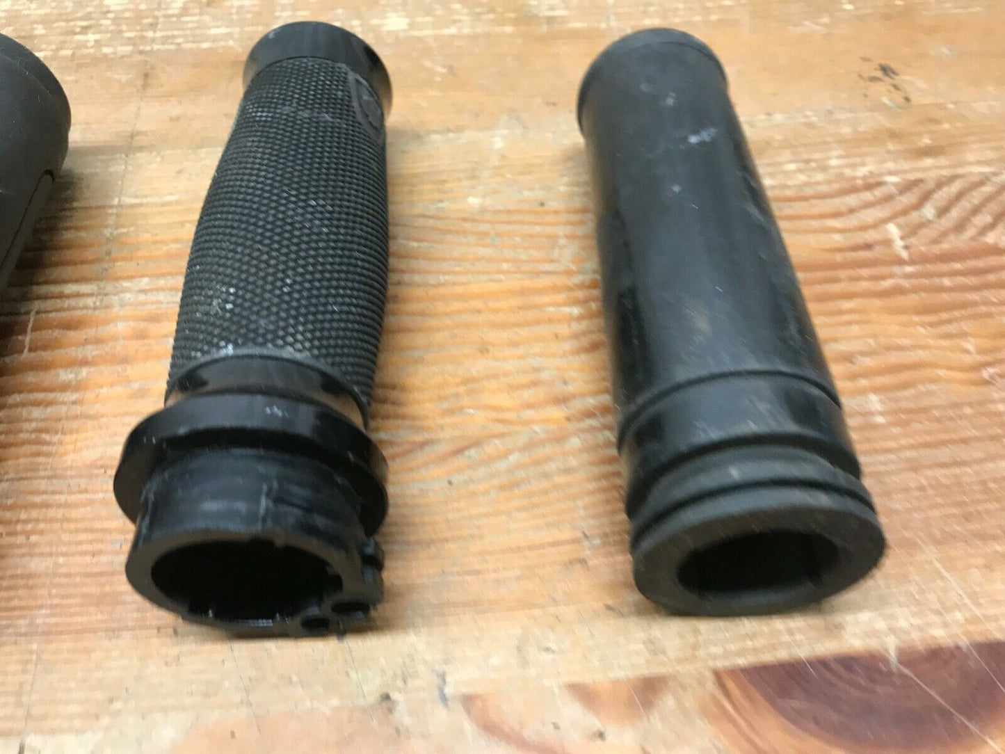 Lot of 3 OEM Harley HANDLE GUIDE TUBE GRIP Fits Multiple Models LT & RT Sides