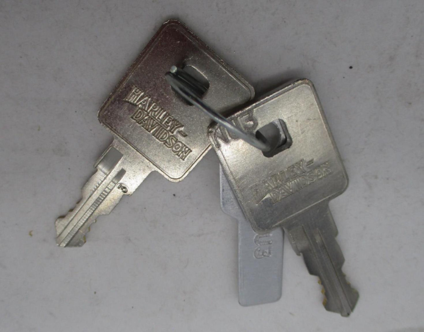 Harley Davidson Genuine NOS Key Set 71451-94A Code: 0NU3