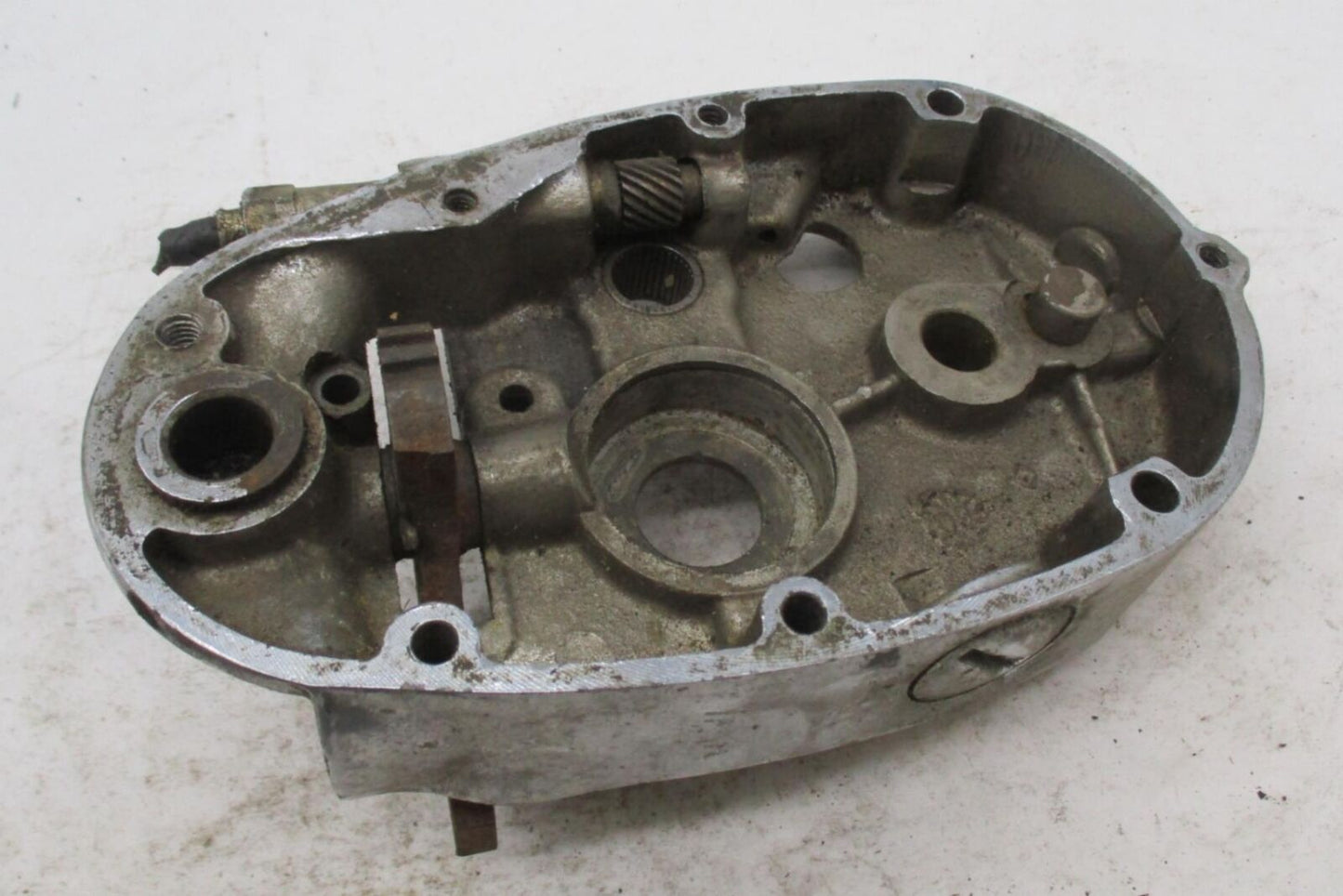 Triumph Preunit Inner Gearbox Cover T1563 Transmission T110 TR6